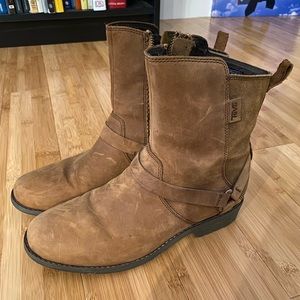 Brown Teva De La Vina Mid Boots, Size 7.5